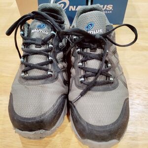 Nautilus Women's Gray Composite Toe Work Shoes